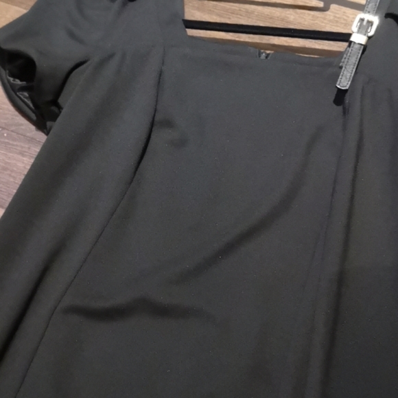 Versatile midi black dress - Picture 4 of 13